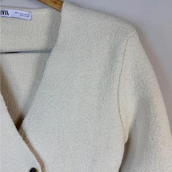 Zara Women's Ivory Double-Breasted Blazer small business casual minimalist
